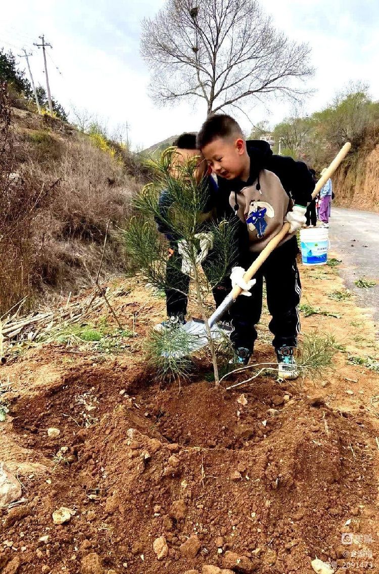 露营之家山西超越梦想徒步俱乐平顺洪岭村义务植树圆满结束(图4) 5.jpg