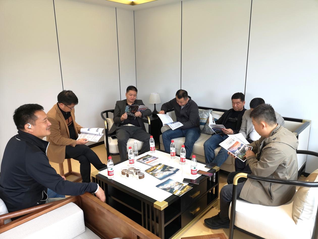 义乌旅游户外用品行业协会领导一行莅临露营之家金华供应链全球贸易中心(图7)