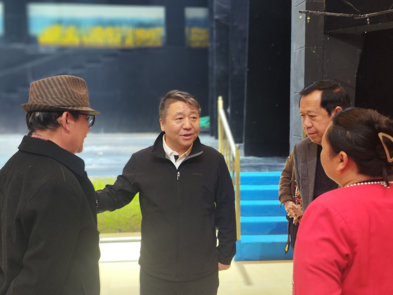 醉美民族情 幸福在沧源 | 李守文主席应邀出席汇报演出,访问沧源系列活动圆满收官(图3) 醉美民族情 幸福在沧源 | 李守文主席应邀出席汇报演出,访问沧源系列活动圆满收官(图3)