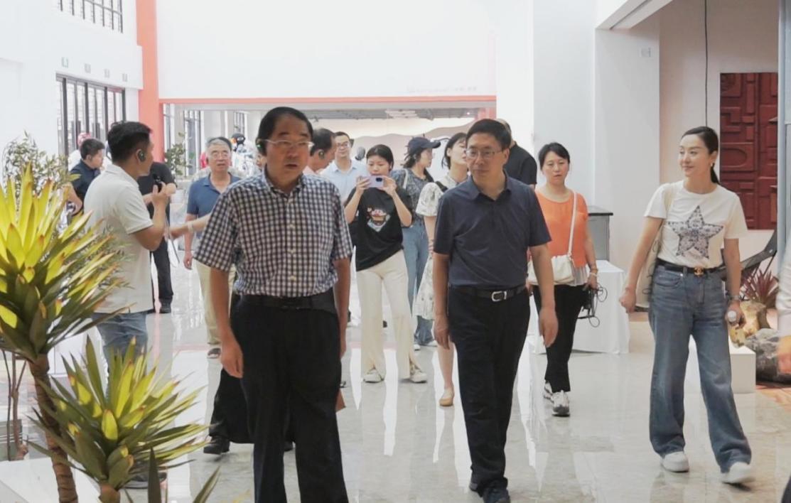 中国风景名胜区协会会长张永利一行到露营之家供应链贸易中心考察调研