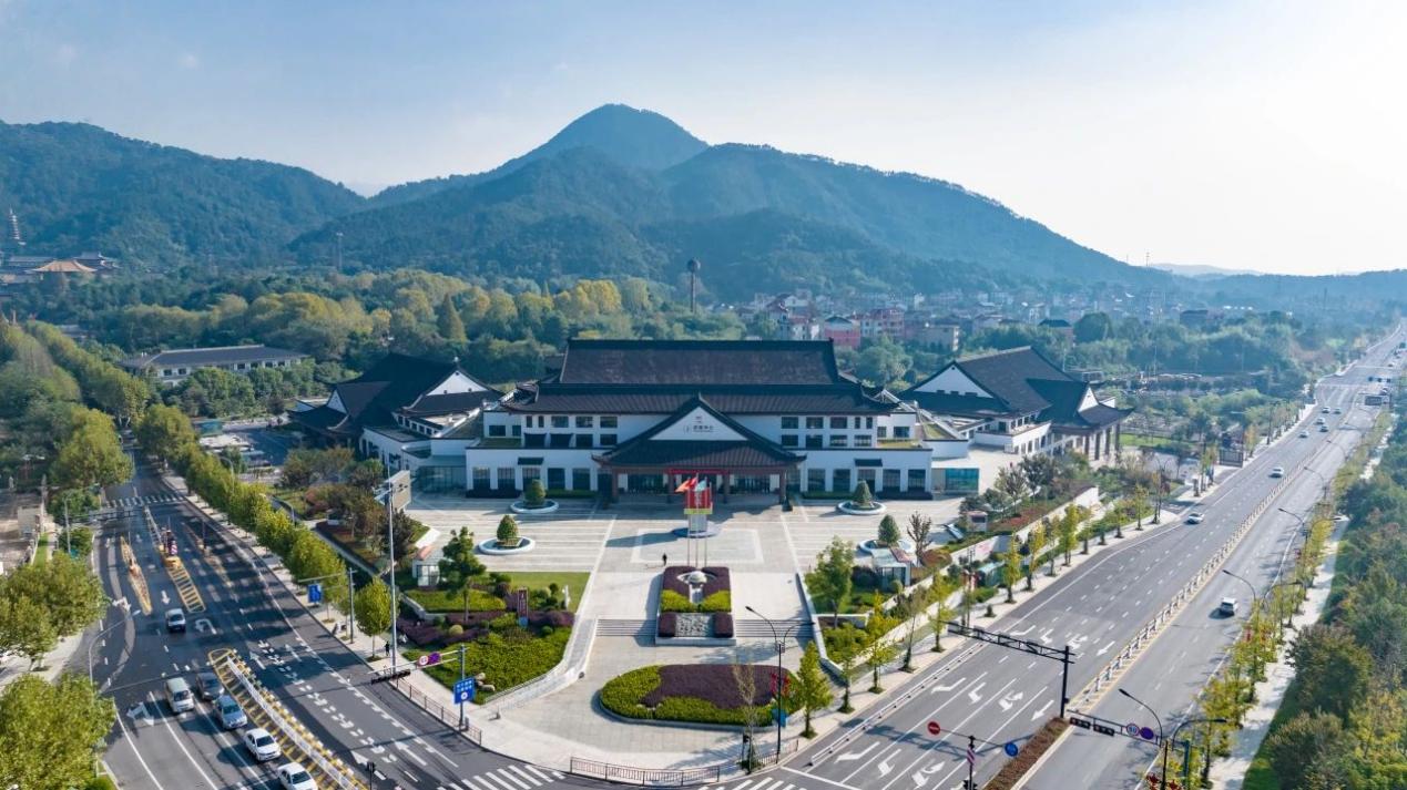 用“大露营”新户外观开辟文体旅商融合发展的产业化体育强国之路（一）