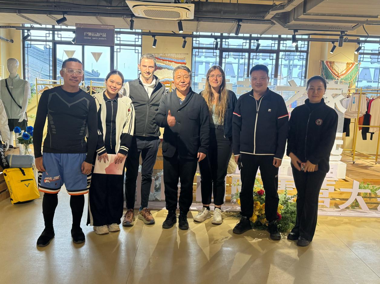 意大利家族企业继承人慕名来访  露营之家全球供应链体系获国际客商赞誉