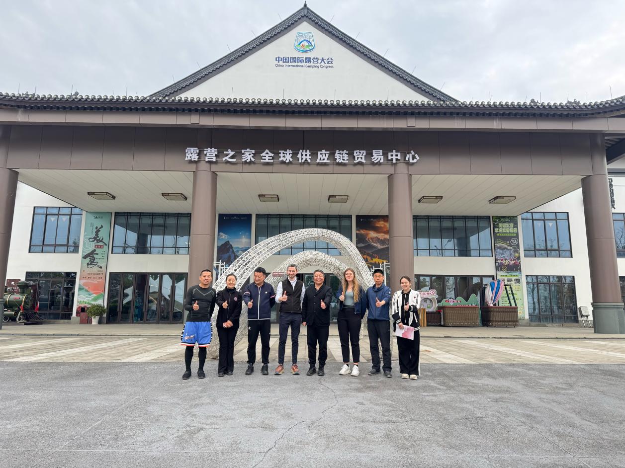 意大利家族企业继承人慕名来访 露营之家全球供应链体系获国际客商赞誉(图4) 意大利家族企业继承人慕名来访 露营之家全球供应链体系获国际客商赞誉(图4)