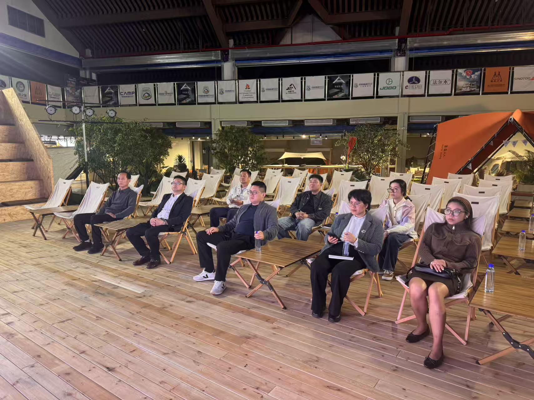 义乌市文化旅游发展有限公司副总经理许超一行莅临露营之家全球供应链贸易中心考察