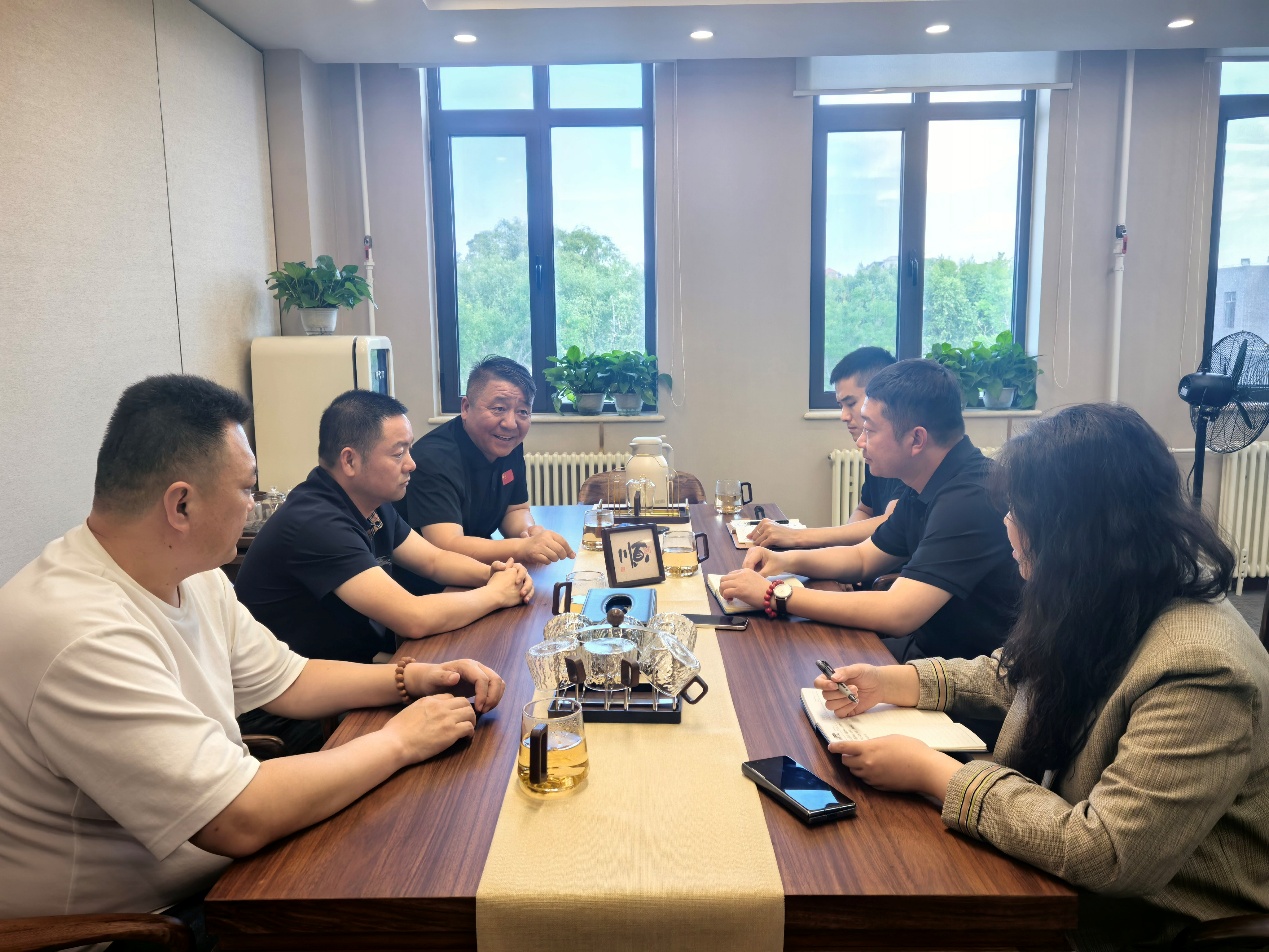 中石化蚌埠老油库工业旅游项目专题研讨会在露营之家五建集团城市更新事业部举行
