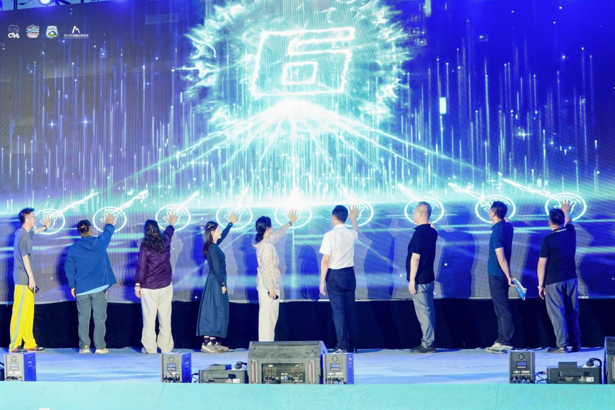 2026 中国天山国际户外生活季在天山天池国际冰雪旅游度假区（户外营地）盛大启幕(图7)